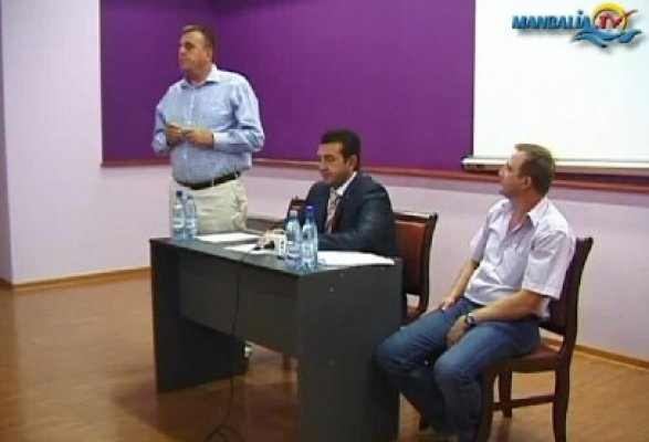 Tusac şi Iorguş au convocat preşedinţii asociaţiilor de proprietari în aceeaşi zi, la aceeaşi oră. Vezi fragmente video